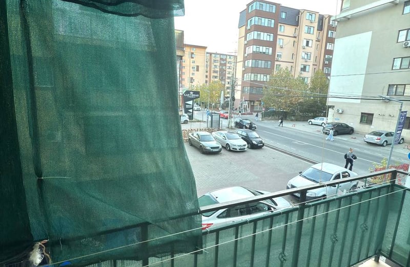 Alquiler de un acogedor apartamento de 2 habitaciones con balcón, Bucarest, Rumanía